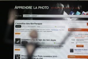 Premier-plan flou et arrière-plan net