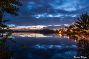 photo paysage plan d'eau lac lumières coucher de soleil nuages