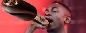 photo chanteur magnum glace parodie