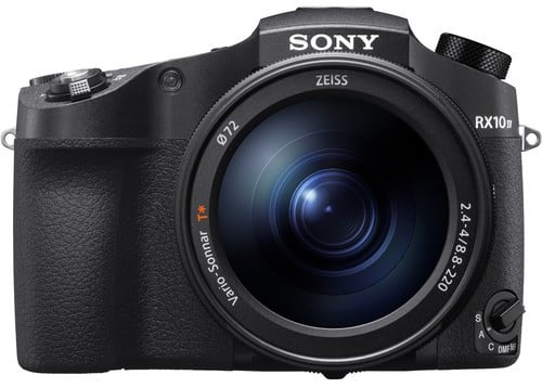 Sony RX10 IV : appareil photo bridge noir avec objectif Zeiss Vario-Sonnar T*. Qualité d'image et zoom exceptionnels.