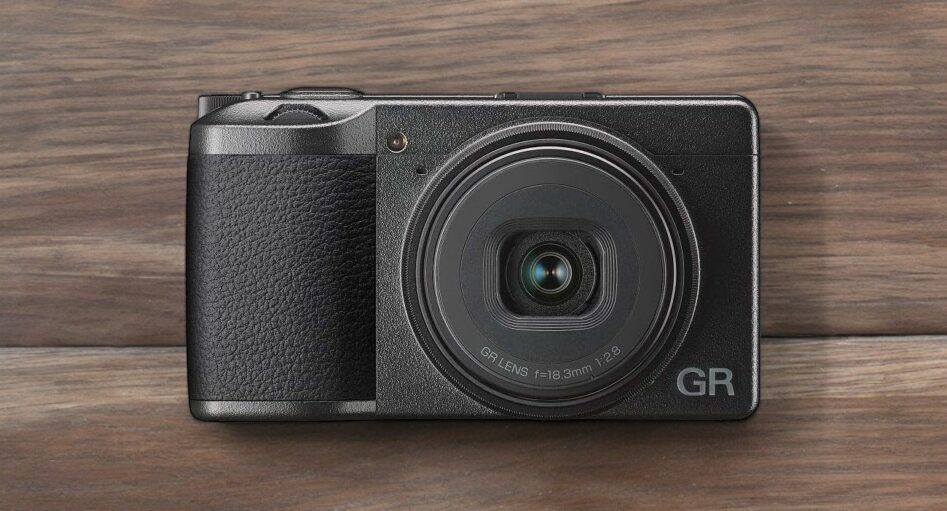 Ricoh GR III : le compact expert APS-C qui tient dans la poche