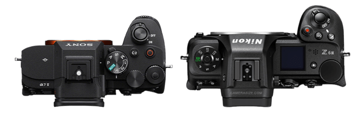 Sony A7 V et Nikon Z6 III vue de dessus. Comparaison des appareils photo Sony et Nikon. Objectifs interchangeables.