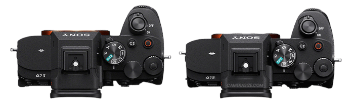 Sony A7 V et Sony A7 IV vue de dessus. Comparaison des appareils photo Sony, boutons, molettes et design.
