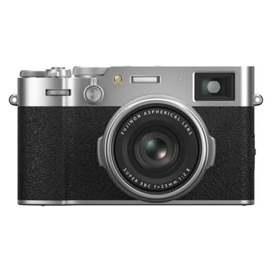 Fujifilm X100VI, appareil photo rétro argentique idéal pour le voyage et la photographie de haute qualité.