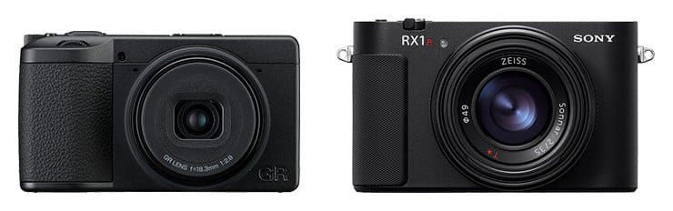 Ricoh GR IV et Sony RX1R III vus de face (comparaison de taille)